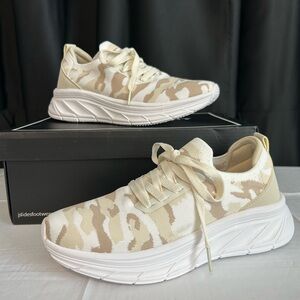 Stylish Beige Camouflage Women's Sneakers